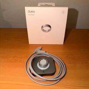 Oura Ring Silver with Charging Dock